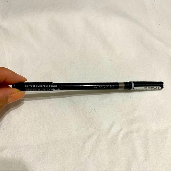 Avon Eye Brow Pencil, Dark Brown - Picture 2 of 4